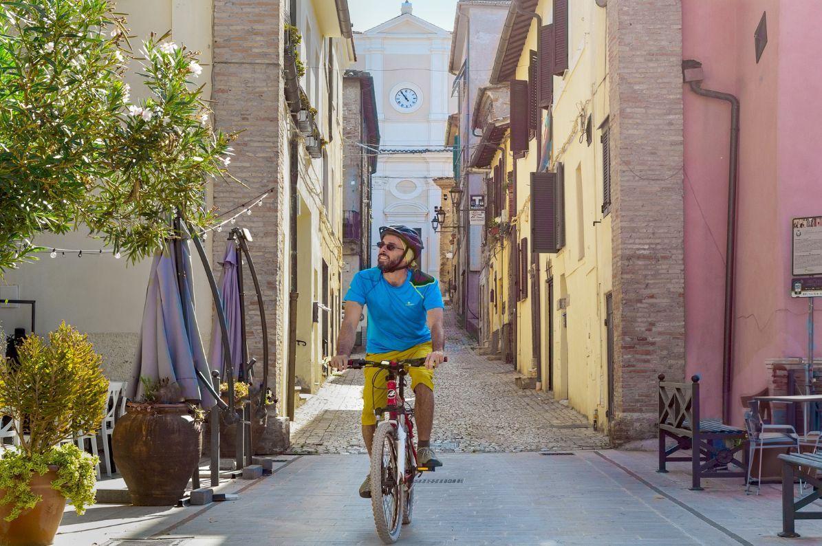 cicloturista bici cicloturistica dei borghi della sabina